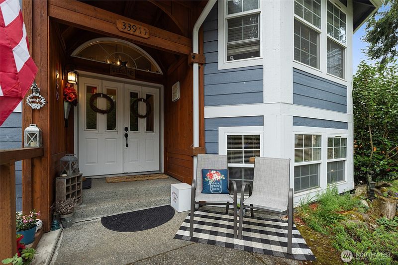 3rd image of 33911 50th Avenue E