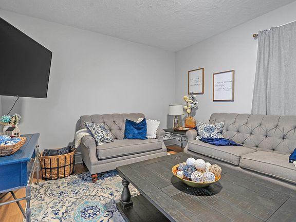 5th image of 336 Sweet St NE