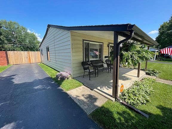 5th image of 2701 Shelly Dr
