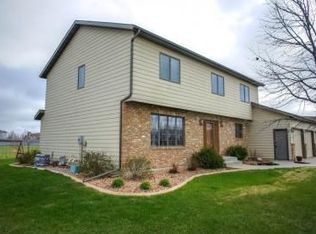 2517 38th Ave S, Fargo, ND 58104
