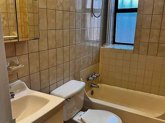 3rd image of 103 Avenue A APT 4B