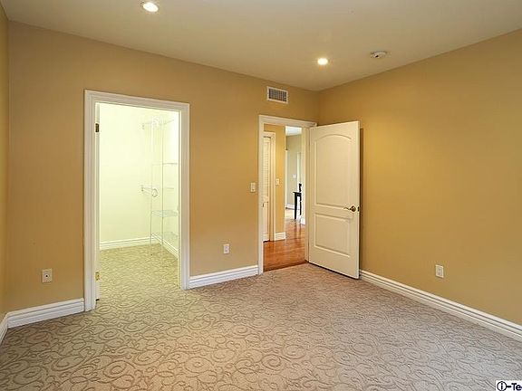 5th image of 2579 Cascadia Dr
