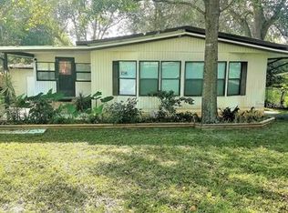 214 Robin Hood Dr, Deland, FL 32724