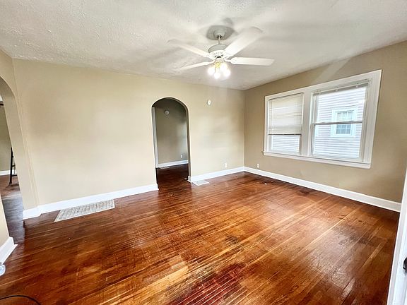 2nd image of 1816 Gregg Ave