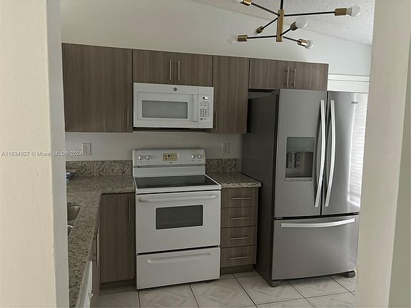 4th image of 9341 E Fern Ln #9341