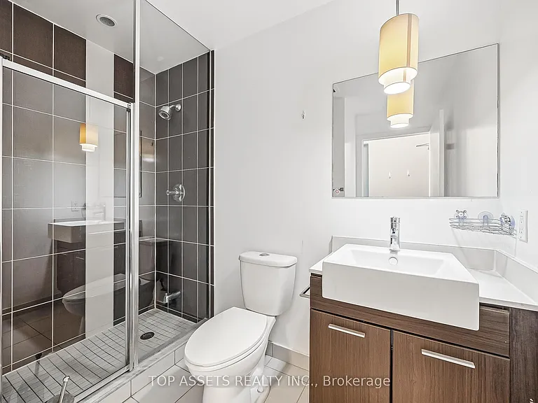 770 Bay St #2112 — Photo 16