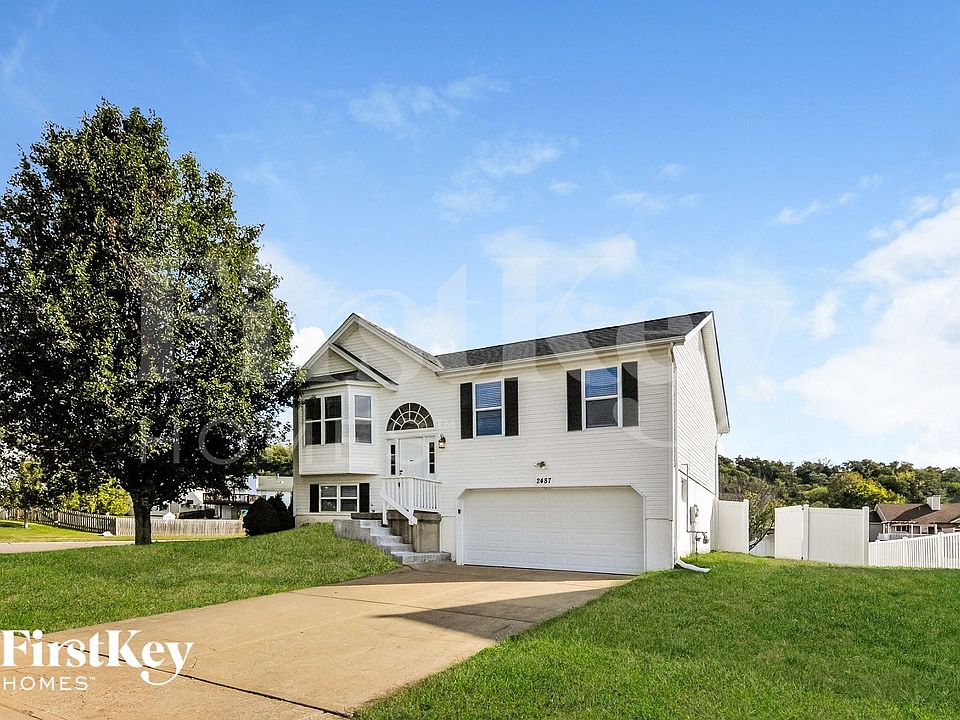 1st image of 2487 Waterfront Dr