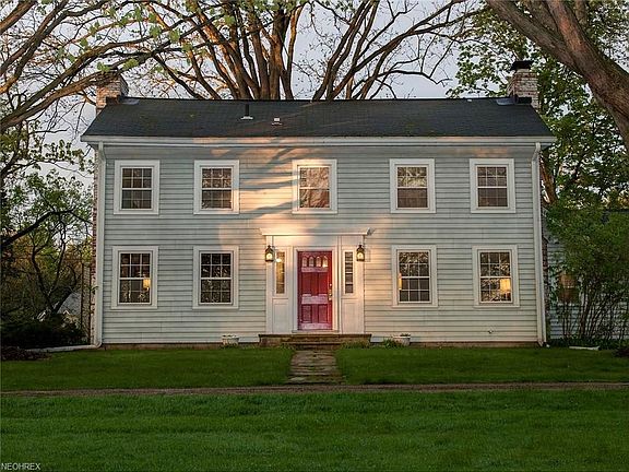 2nd image of 20 N Strawberry Ln