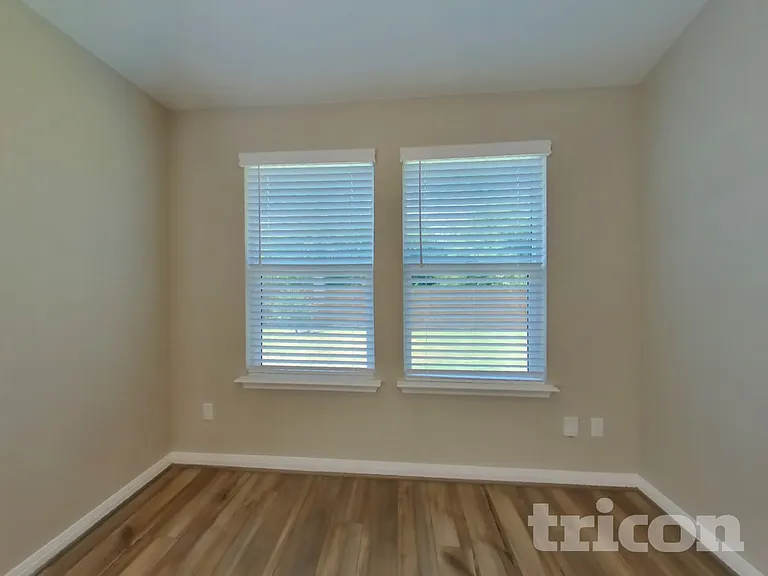 13531 Emerson Way — Photo 4