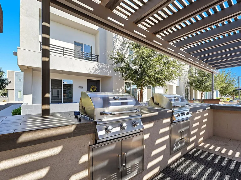 BB Living Val Vista — Photo 26