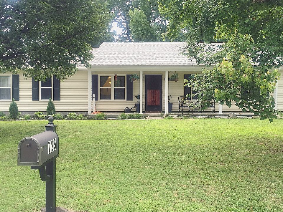 1st image of 725 Dana Dr