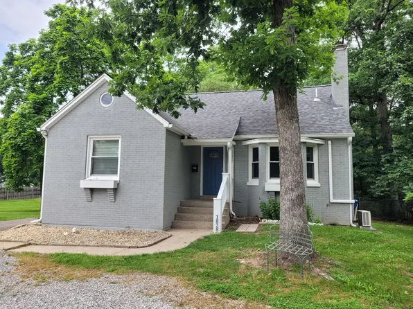 1828 Richview Rd, Mount Vernon, IL 62864