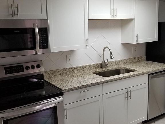 5th image of 1612 N Orange Ave