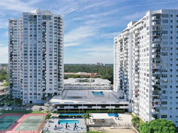 2780 NE 183rd St, Aventura, FL