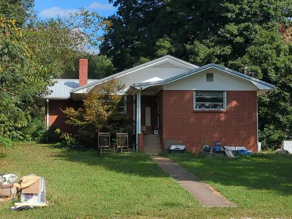 225 Foster Rd, Rocky Top, TN 37769