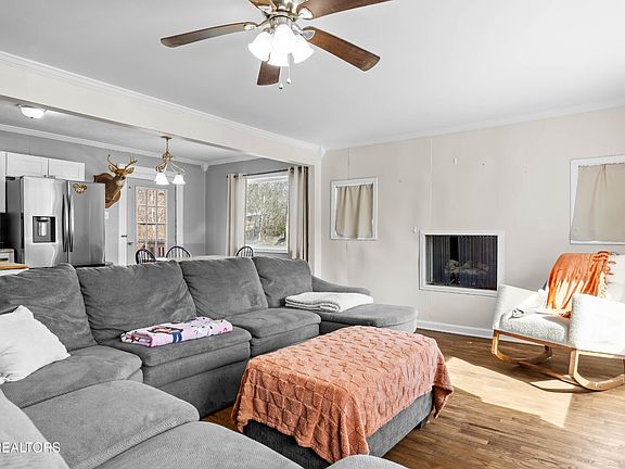 5th image of 135 Dogwood Ct