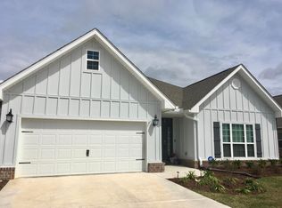 37 Norwich Rd, Freeport, FL 32439