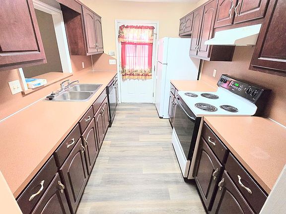 5th image of 2801 8th St