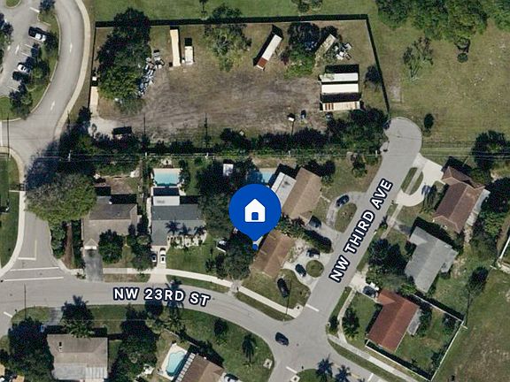 Arial view, walk to Mizner Park Shops & Restaurants, FAU, and Beaches.