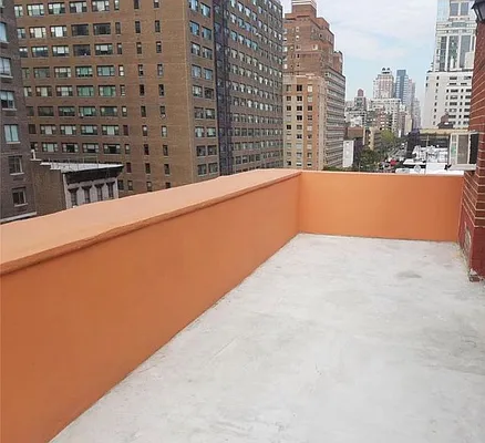 Rented by Roberto Guilbet, LREB | media 16