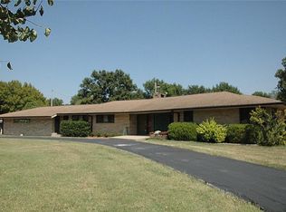 310 Highland Dr, Parsons, KS 67357