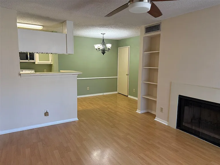 2121 Hepburn St #1102 — Photo 6