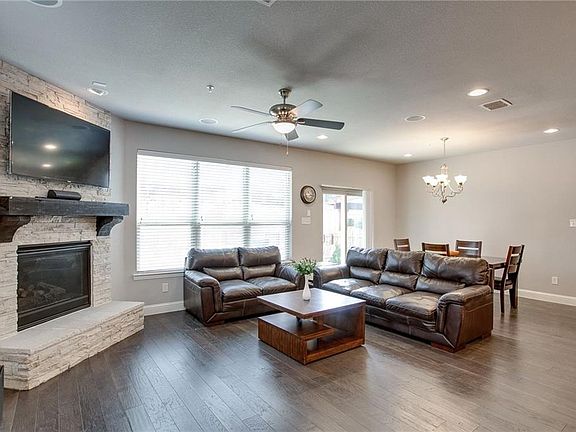 5th image of 2553 Jackson Dr