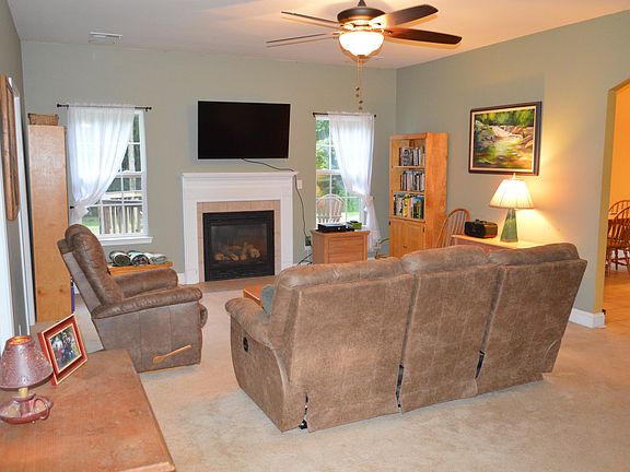 5th image of 15438 Logan Grove Rd