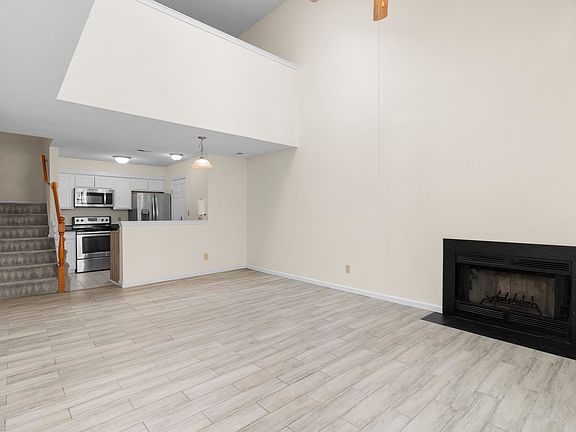 2nd image of 355 Lees Mill Dr Building 1