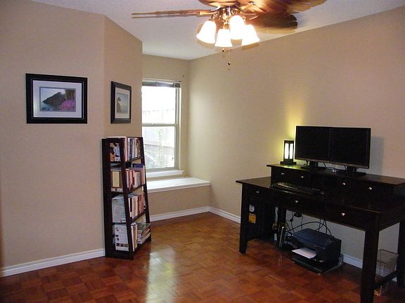 4th image of 1122 Seneca Pl