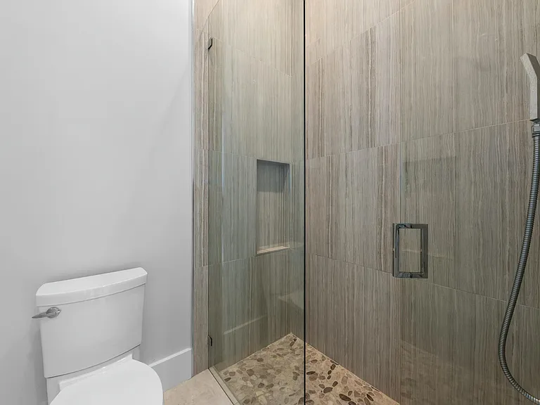 15503 Temple Blvd — Photo 46