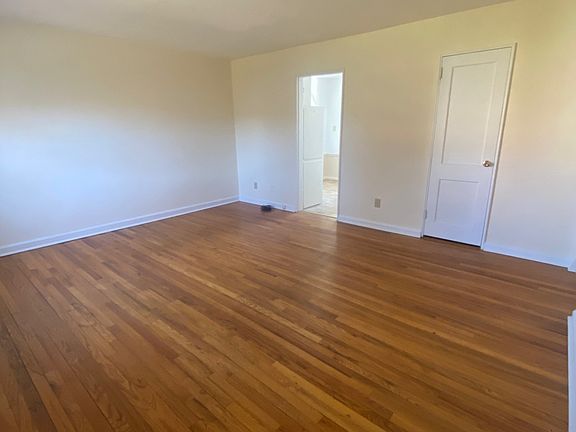 2nd image of 5 Millers Ln #33A