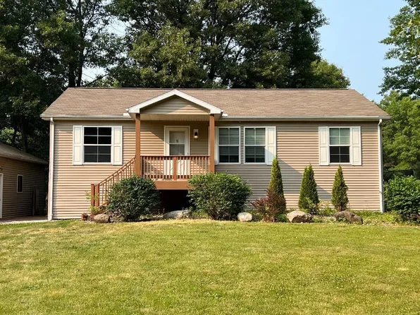 W8936 Lagoon Drive, Portage, WI 53901
