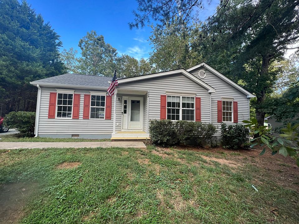 1st image of 729 Jefferson Dr