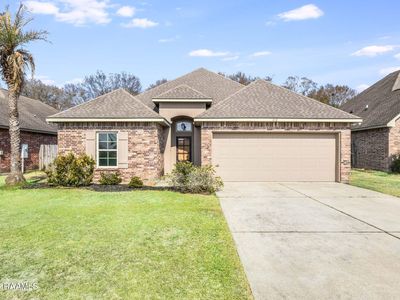 413 Flanders Ridge Dr, Youngsville, LA, 70592