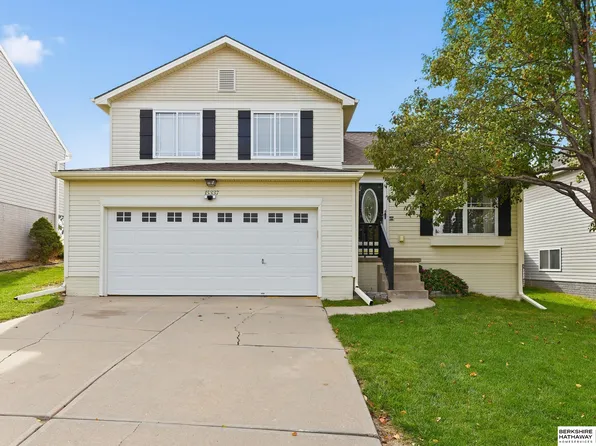 15337 Davidson St, Bennington, NE 68007