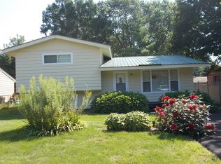 7514 Pingree Rd, Crystal Lake, IL 60014