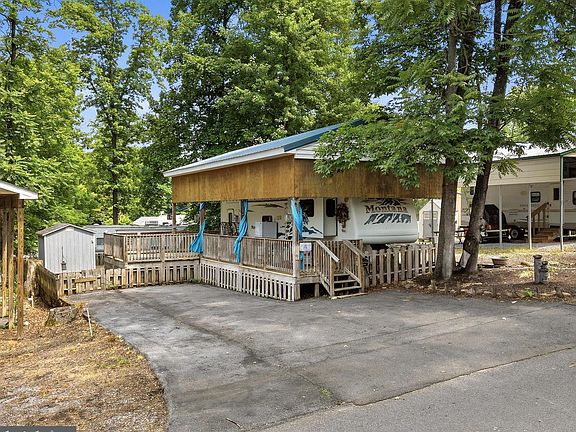 2nd image of 20 Hot Dog Rd