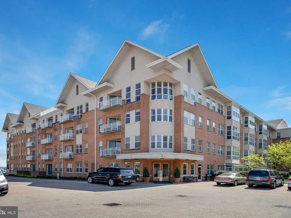 23 Pierside Dr Unit 429, Baltimore, MD 21230