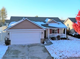 1923 N Cavalier Rd, Greenacres, WA 99016