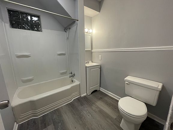 5th image of 23 Laverack Ave #2