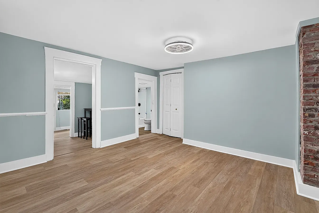 Studio, 400 sqft, $895 — Photo 4