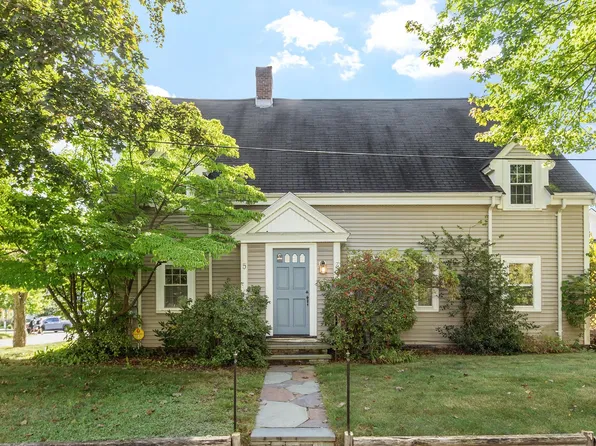 7 Thoreau Ct Unit 7, Concord, MA 01742