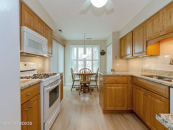 4th image of 159 Brook Ln #159