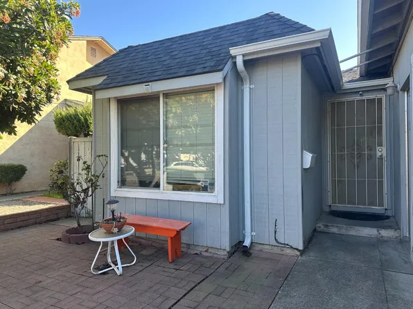 282 Loupe Ct, Gilroy, CA 95020