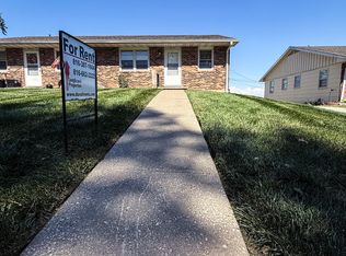 1723 Lion Rd, Saint Joseph, MO 64506