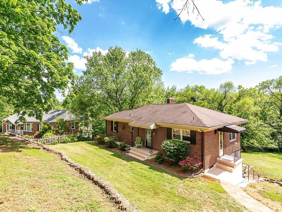 1st image of 2763 Derwent Dr SW