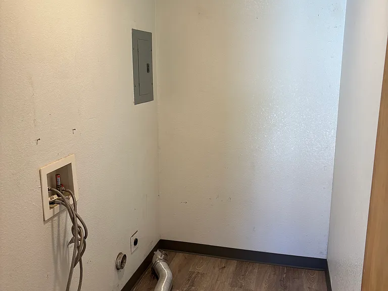 660 Jessup St — Photo 12