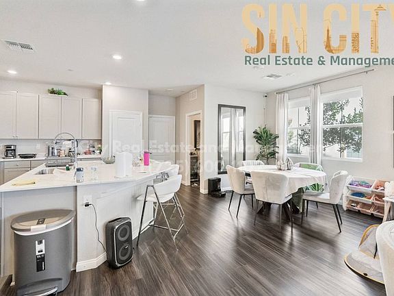 2nd image of 2495 Rofrano Pl