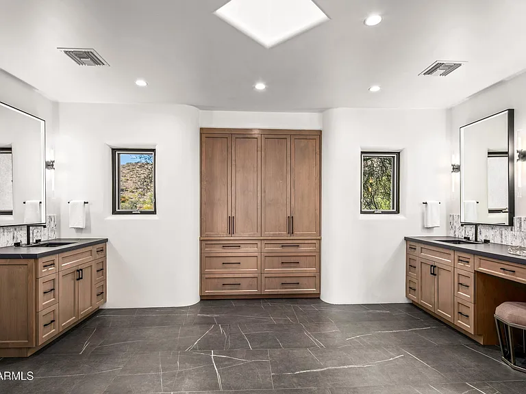 10029 E Calle De Las Brisas — Photo 39